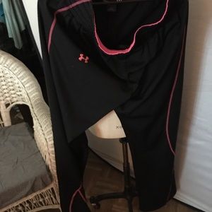 UNDER ARMOR. Pants EUC
